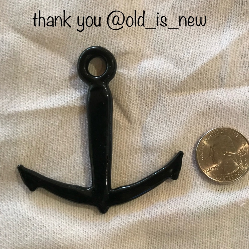 💜💜HOST PICK!!💜💜Glass Anchor Pendant